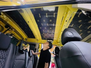カングー　エアコン　冷える　効きを良くする　クーラーバッグ　デッドニング　断熱　断熱材　遮熱　防音　防振　遮音　吸音　ルーフの断熱　フロアーの断熱　KANGOO ルノー　キャンピングカー　スタイロフォーム　ファイバー　HOT WIRED 名古屋　ホットワイヤード　快適化　車内　