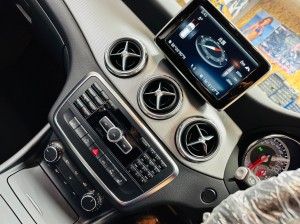 ベンツ純正ナビ　NTG4.5 NTG4.7 NTG5 NTG6 NTG5.0 NTG5S1 NTG5.1 カープレイ　後付け　ワイヤレス　CarPlay Android Auto ミラーリング　HDMI USB 映像入力 外部入力 AUX コーディング　インターフェース　iPhone APPLE Youtube ユーチューブ　動画再生　動画視聴　動画アプリ　プライムビデオ NETFLIX AMAZON