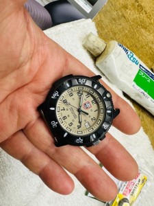 ルミノックス  水漏れ　水没　LUMINOX 防水　シール交換　パッキン交換　シリコン　電池交換　オーバーホール　DIY トリチウム
