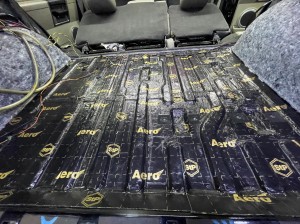 humme h2 デッドニング　調音施工　車内の快適化　静かにする　エアコンの効きを良くする　断熱処理　断熱材施工　ロードノイズ軽減　エアコンが弱い　stp シンサレート　