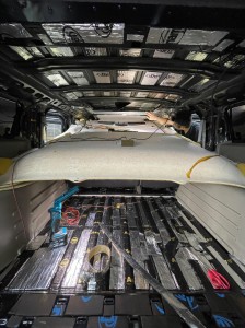 humme h2 デッドニング　調音施工　車内の快適化　静かにする　エアコンの効きを良くする　断熱処理　断熱材施工　ロードノイズ軽減　エアコンが弱い　stp シンサレート　