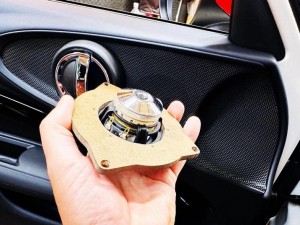 BMW MINI スピーカー交換　ドアスピーカー　センタースピーカー　音質改善　音質向上　ツイーター　Audible Physics HOT WIRED