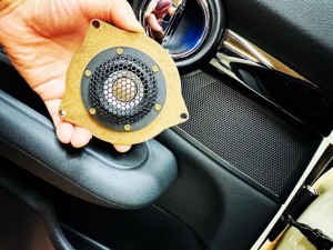 BMW MINI スピーカー交換　ドアスピーカー　センタースピーカー　音質改善　音質向上　ツイーター　Audible Physics HOT WIRED