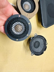シトロエン　ds プジョー　純正ナビ　カーオーディオ スピーカー交換　センタースピーカー　ツイーター　CarPlay デッドニング　調音施工　Audible Physics Mercury Car Audio 純正focal focal フォーカル　純正プレミアムカーオーディオ　HOT WIRED ホットワイヤード　アンドロイド　Android Ai Box Android Auto リアモニター　外部モニター　Netflix プライムビデオ　フォーカル focal medea plug and play プラグアンドプレイ　plug & play