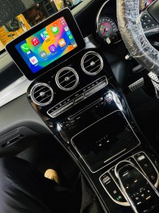 カーオーディオ専門店　ホットワイヤード　HOT WIRED 名古屋　ベンツ　ds4 シトロエン　カープレイ　後付け　ワイヤレス　スピーカー交換