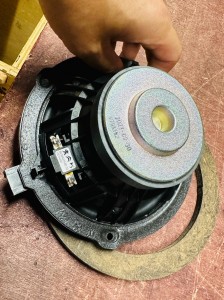 シトロエン　ds プジョー　純正ナビ　カーオーディオ スピーカー交換　センタースピーカー　ツイーター　CarPlay デッドニング　調音施工　Audible Physics Mercury Car Audio 純正focal focal フォーカル　純正プレミアムカーオーディオ　HOT WIRED ホットワイヤード　アンドロイド　Android Ai Box Android Auto リアモニター　外部モニター　Netflix プライムビデオ　フォーカル focal medea