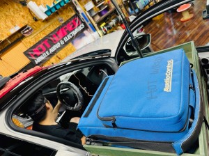 シトロエン　ds プジョー　純正ナビ　カーオーディオ スピーカー交換　センタースピーカー　ツイーター　CarPlay デッドニング　調音施工　Audible Physics Mercury Car Audio 純正focal focal フォーカル　純正プレミアムカーオーディオ　HOT WIRED ホットワイヤード　アンドロイド　Android Ai Box Android Auto リアモニター　外部モニター　Netflix プライムビデオ