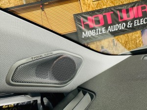シトロエン　ds プジョー　純正ナビ　カーオーディオ スピーカー交換　センタースピーカー　ツイーター　CarPlay デッドニング　調音施工　Audible Physics Mercury Car Audio 純正focal focal フォーカル　純正プレミアムカーオーディオ　HOT WIRED ホットワイヤード　アンドロイド　Android Ai Box Android Auto リアモニター　外部モニター　Netflix プライムビデオ