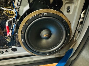 シトロエン　ds プジョー　純正ナビ　カーオーディオ スピーカー交換　センタースピーカー　ツイーター　CarPlay デッドニング　調音施工　Audible Physics Mercury Car Audio 純正focal focal フォーカル　純正プレミアムカーオーディオ　HOT WIRED ホットワイヤード　アンドロイド　Android Ai Box Android Auto リアモニター　外部モニター　Netflix プライムビデオ　フォーカル focal medea