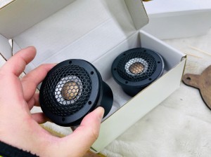 ボーズ　ハーマンカードン　マークレビンソン　BOSE B&W B&O カーオーディオ　音質改善　音質向上　スピーカー交換　DSP サブウーハー　Audible Physics Mercury Car Audio HOT WIRED ホットワイヤード　アウディ　AUDI S8 A8 A7 S7 A6 A4 ツイーター　RAM2