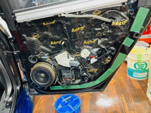 ボーズ　ハーマンカードン　マークレビンソン　BOSE B&W B&O カーオーディオ　音質改善　音質向上　スピーカー交換　DSP サブウーハー　Audible Physics Mercury Car Audio HOT WIRED ホットワイヤード　アウディ　AUDI S8 A8 A7 S7 A6 A4 ツイーター　センタースピーカー　交換　アップグレード