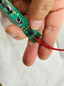他でも売りに出していますので、稀に入れ違いで売れてしまってお買い上げいただけない場合があります。 その場合は、大変恐縮ですが、双方評価なしのスルーで対応願います。 あらかじめご了承の方のみお取引願います。   過去のトラブルの経験から、新規IDおよび取引実績が20以下の初心者の方とは取引しないことにしました。 大変申し訳ございませんが、入札しないでください。          ※以下の取引条件に同意いただける方のみとの取引でお願いします。 非常識なクレーマーがいますので、少し大げさですが、以下にディスクレーマーを記載致します。 いかなる理由でも『現状優先のノークレーム、ノーリターン，ノーサポート』でお願いします。返品／返金は受け付けません。細かい事が気になる神経質な方は入札しないでください。落札されたらすぐに連絡を取ってくださること，かんたん決済は24時間以内にしていただける事，受け取りましたら速やかに「受取連絡」をしていただける事をお願いいたします。トラブル防止の為，直接引き取りはお断りしております。郵送方法，宅配便業者の指定、日時の指定等は受け付けておりません。手間なので落札のご挨拶やメールのやり取り、送り状番号、問い合わせ番号、予想到着日時の連絡等の連絡は致しません。通常落札後すぐに発送していますが、海外出張等で対応が遅れる事があります、ものは必ず届きますので、お待ちいただける方のみお取引ください。せっかちな方、お急ぎ方はご遠慮ください。通販業者並みのサービスは提供できません。梱包は簡易梱包、再利用、最小限、または梱包なしです。梱包材や外箱まで商品だと言う方、画像の物が迅速かつ確実に届いた事実以上の要素を要求される方はトラブルの元ですのでご遠慮願います。領収書の発行は出来ません。ゆうちょはありません。郵送中の事故の責任はおいません。落札後の値引要求、条件変更、一切の交渉はやめてください。店頭販売もしていますので、他で売れてしまった場合など，当方の都合で早期終了する場合があります。また、商品が欠品／売切れの場合，「落札頂いてもお買い上げ頂けない場合があり得る」事をあらかじめご了承願います。このような場合は双方評価なしのスルーでお願いいたします。落札後は通常は直ちに対応しておりますが，個人が一人で運営しており，ごく稀に運悪く海外出張等により，ご連絡，発送が遅くなる場合がありますが，責任を持って確実に対応いたしますので，この点はあらかじめご了承願います。当方は身分を明らかにして正直にヤフオクをやっていますが、ヤフオクお取引の対応はメールでの対応のみとさせて頂きます。電話しないでください。直接取りに来ないでください。評価を希望されない方もいらっしゃる事から，先に評価をいただいた方にのみ評価をつけさせていただいております。 よろしくお願いいたします。
