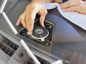 純正フォーカル　focal プジョー　シトロエン　ds ルノー　フランス車　純正ナビ　音質向上　音質改善　スピーカー交換　センタースピーカー　ホットワイヤード focal electra