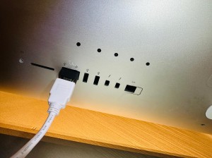 iMac モニター化　外部モニター　HDMI入力 デュアルモニター　セカンドモニター　マルチモニター　モニターとして使う　魔改造　改造　HOT WIRED VISAマウント　トリプルモニター　ドリームデスク　究極　デスク環境　オフィス　デスク　デスクツアー