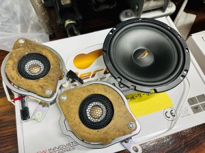 LEXUS レクサス　マークレビンソン　純正ナビ　スピーカー交換　リアドア　サラウンド　音質改善　音質向上　24スピーカー　MARK LEVINSON Audible Physics Mercury Car Audio ホットワイヤード