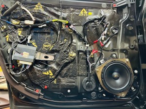 LEXUS レクサス　マークレビンソン　純正ナビ　スピーカー交換　リアドア　サラウンド　音質改善　音質向上　24スピーカー　MARK LEVINSON Audible Physics Mercury Car Audio ホットワイヤード