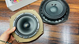 BMW MINI F60 F57 ミニ　スピーカー交換　ツイーター　音質改善　音質向上　カーオーディオ　純正ナビ　デッドニング　センタースピーカー　ウーハー　シート下　HOT WIRED ホットワイヤード　カーオーディオ専門店　Mercury Car Audio Audible Physics