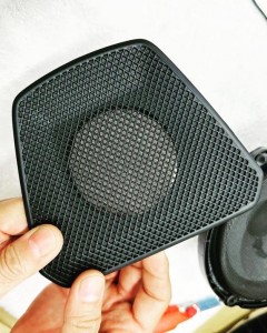 純正フォーカル　focal プジョー　シトロエン　ds ルノー　フランス車　純正ナビ　音質向上　音質改善　スピーカー交換　センタースピーカー　ホットワイヤード