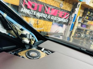 LEXUS レクサス　マークレビンソン　純正ナビ　スピーカー交換　リアドア　サラウンド　音質改善　音質向上　24スピーカー　MARK LEVINSON Audible Physics Mercury Car Audio ホットワイヤード