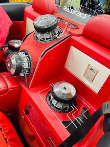 レクサス　sc430 ドアパネル　内装　レザー　内装張替　自動車　難燃　トヨタ　レクサス　lexus カスタム　ワンオフ　インテリア　レザー　スエード　スピーカー　カーオーディオ  カスタムカー　旧車　レストア　ウーハー　構造変更　サブウーハー　ソアラ　2シーター