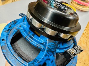 ハーレー　スピーカー　オーディオ　大きな音で聴きたい　スピーカー交換　Bluetooth ワイヤレス　CarPlay HARLEY CVO ツーリングモデル　4スピーカー　6スピーカー　スピーカー交換　オーディオ取付　バイクオーディオ　モーターサイクル　BMW 爆音　大音量　HOT WIRED ホットワイヤード　HAMMER TECH アンプ　デッキ　交換　防水　パワーアンプ　Mercury Car Audio ROCKFORD