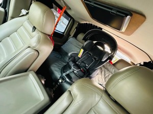 HUMMER H2 チャイルドシート　フラット　ベッド　Aprica フラディア グロウ　アップリカ　寝れる　赤ちゃん　子育て　カスタム　ハマー