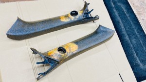 ND ロードスター BOSE 純正ボーズ　純正ナビ　マツコネ　BOSEサウンド　ボーズサウンド BOSEシステム　ヘッドレスト　スピーカー交換　ツイーター　内蔵　埋め込み　移設　シート内蔵　HOT WIRED カーオーディオ　音質　向上　改善　Audible Physics 埋込加工　ピラー