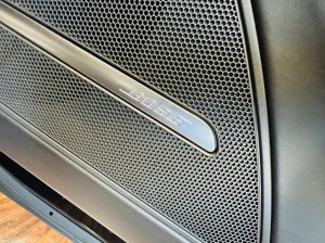 audi s8 a8 s7 a7 a6 s6 q7 a4 q3 ボーズ　bose スピーカー交換　センタースピーカー  ツイーター　b&o バングアンドオルフセン　Audible Physics ram2 HOT WIRED アウディ　音質改善　音質向上　純正ナビ　インナーバッフル　サラウンド　dsp 内蔵アンプ　ボーズサウンド　ボーズシステム　boseサウンド　boseシステム　ツイーター　ウーハー