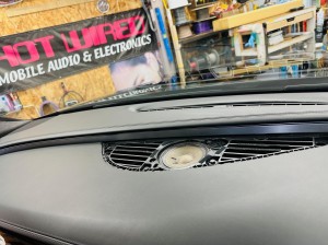 audi s8 a8 s7 a7 a6 s6 q7 a4 q3 ボーズ　bose スピーカー交換　センタースピーカー  ツイーター　b&o バングアンドオルフセン　Audible Physics ram2 HOT WIRED アウディ　音質改善　音質向上　純正ナビ　インナーバッフル　サラウンド　dsp 内蔵アンプ　ボーズサウンド　ボーズシステム　boseサウンド　boseシステム　ツイーター　ウーハー