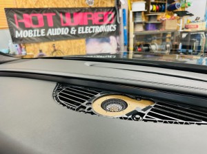 audi s8 a8 s7 a7 a6 s6 q7 a4 q3 ボーズ　bose スピーカー交換　センタースピーカー  ツイーター　b&o バングアンドオルフセン　Audible Physics ram2 HOT WIRED アウディ　音質改善　音質向上　純正ナビ　インナーバッフル　サラウンド　dsp 内蔵アンプ　ボーズサウンド　ボーズシステム　boseサウンド　boseシステム　ツイーター　ウーハー