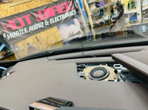 レクサス　マークレビンソ　レクサス純正　MARK LEVINSON スピーカー交換　センタースピーカー　コスパの高い　コスパ　音質向上　音質改善　センターイメージ　Audible Physics 解析　周波数特性　RTA カーオーディオ専門店　HOT WIRED ホットワイヤード