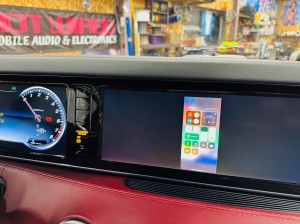 ベンツ　後付けCarPlay カープレイ　ワイヤレス　Bluetooth wi-fi Youtube 動画再生　hdmiインターフェース　avインターフェース hdmi入力 usb入力　iPhone Android Auto アンドロイド　フルスクリーン　ntg5 ntg5.5 ntg6 ntg6.5 ntg5s1 ntg5.1 ntg4.7 ntg4.5 グーグルマップ　ヤフーカーナビ　韓国語　外国語　言語設定　ナビアプリ　動画アプリ　ミラーリングインターフェース　CarPlayインターフェース　CarPlayモジュール　w222 w205 w217 w218 c217 s65 amg フルパワー化　ベンツ純正　純正ナビ　名古屋　HOT WIRED ホットワイヤード