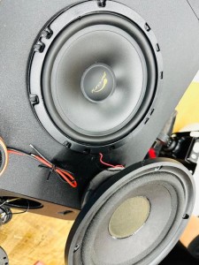 ボーズ　スピーカー交換　BOSE 214 天吊スピーカー　家庭用スピーカー　スピーカーユニット　交換　ツイーター　カーオーディオ専門店　カーオーディオ　魔改造 BOSE 301 101 201 スピーカーボックス　ウーハー　天吊　天吊金具　吊り下げ　PC用スピーカー