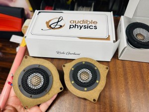 BMW 純正ナビ　純正オーディオ　カーオーディオ　ハーマンカードン　HARAM KARDON ハーマン　iDrive ID7 LOGIC7 サラウンド　音質改善　ツイーター　スピーカー交換　ドアスピーカー　音質向上　高音　低音　ウーハー　センタースピーカー　リアスピーカー　4インチ　3インチ　2インチ　10センチ　プレミアムカーオーディオ　名古屋　ホットワイヤード　HOT WIRED Z4 G29 X7 X6 750 850 B&W バウワーズ　ウィルキンス　BOSE サウンドシステム　デッドニング　調音施工　Mercury Car Audio Audible Physics RAM2 RAM3 CE-165 CE165 対応スピーカー　ハイパスフィルター　音質　高音質　ハイレゾ　iPhone CarPlay カープレイ　カーオーディオ専門店
