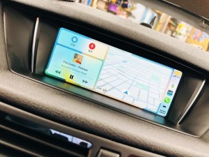 BMW CIC 後付け　CarPlay カープレイ　Android Auto ミラーリング　BMW純正ナビ　ナビ交換　iPhone グーグルマップ　ヤフーカーナビ　カーナビ　アプリ　動画再生　Youtube IOS17 iPhone15 