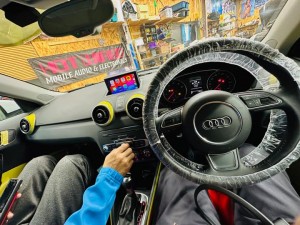 AUDI A1 A2 A3 A4 アウディ　純正ナビ　後付け　CarPlay カープレイ　ミラーリング　Youtube HDMI iPhone ブルーツース　WIFI Android Auto アンドロイド　ワイヤレス　グーグルマップ　MMI BOSE コーディング　ミラーリング　映像入力　外部入力　名古屋　HOT WIRED