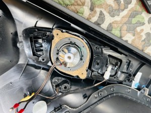 アウディ　audi アウディ純正ナビ　audi純正　bose ボーズ　純正ナビ　スピーカー交換　音質改善　音質向上　センタースピーカー　ドアスピーカー ツイーター　ウーハー　サブウーハー　外部アンプ　プロセッサー　純正bose 純正ボーズ　位相　最適化　CarPlay 後付け　ワイヤレス　ミラーリング　デッドイング　断熱　遮熱　防音　制振　調音施工　Audible Physics Mercury Car Audio HOT WIRED 名古屋　ram2 ram3 インナーバッフル　純正アンプ　パワーアンプ