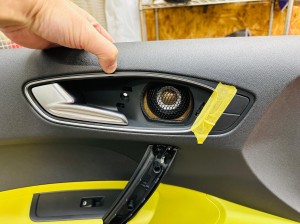 アウディ　audi アウディ純正ナビ　audi純正　bose ボーズ　純正ナビ　スピーカー交換　音質改善　音質向上　センタースピーカー　ドアスピーカー ツイーター　ウーハー　サブウーハー　外部アンプ　プロセッサー　純正bose 純正ボーズ　位相　最適化　CarPlay 後付け　ワイヤレス　ミラーリング　デッドイング　断熱　遮熱　防音　制振　調音施工　Audible Physics Mercury Car Audio HOT WIRED 名古屋　ram2 ram3 インナーバッフル　純正アンプ　パワーアンプ