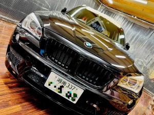 bmw mini e84 e92 f15 f30 r60 f57 f56 スピーカー交換 ドアスピーカー ツイーター ハーマンカードン　ツイーター交換　ツイーターなし　ワイドレンジ　フルレンジ　スピーカー　デッドニング　音質改善　純正ナビ　CarPlay 後付け　Audible Physics HOT WIRED 名古屋　ウーハー　リアスピーカー　フロントスピーカー　stp 断熱　保温　遮音　遮熱　調音　施工　ram2 rm3 haramn kardon b&w 一枚貼り　デッドニングの魔術師