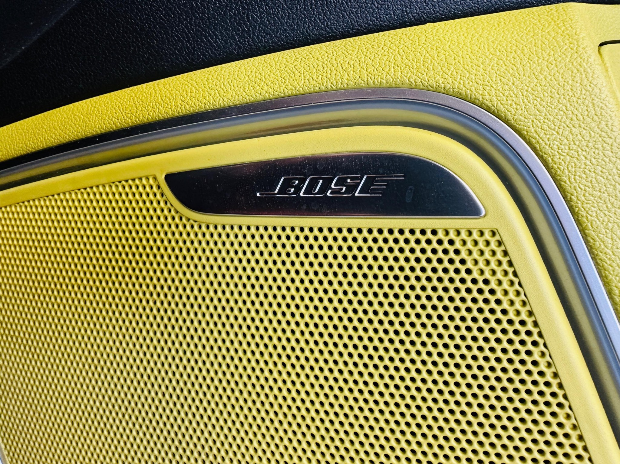 AUDI純正BOSEサウンドの音質改善の方法 その2:ドアスピーカーの交換のご紹介 (スコーカー編)