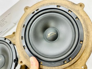 マツダ6 ドアスピーカー　スピーカー交換　マツダ純正　ボーズ　ボーズサウンド  BOSE MAZDA6 アクセラ　ウーハー　ダッシュ　ダッシュボード　ツイーター　サブウーハー  音質　純正ボーズ　純正BOSE 通販　HOT WIRED 名古屋　BOSE SOUND