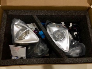 ベンツ benz 3dツイーター　ツイーター　光る　アンビエント　w223 w206 電動　ロータリー　スピーカー交換　音質　本物　ブルメスター　burmester
