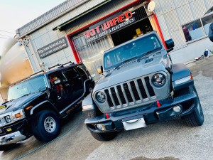 JL WRANGLER JEEP ジープ　ラングラー　スピーカー交換　ツイーター　フルレンジ　ワイドレンジ　ミッドレンジ　ミッドベース　4インチ　3インチ　2インチ　Audible Physics RAM2 RAM3 エンクロージャー　KICKER 音質 カーオーディオ 純正 CarPlay サウンドバー　ダッシュ　ダッシュ上　ツイドラー　ダッシュ下　ルーフ　リアスピーカー　ボックス　エンクロージャー　HOT WIRED 名古屋　ホットワイヤード　オーディブル