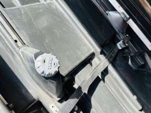hummer h2 ルーフバー　ルーフキャリア　スノーボード　スキー　キャリ　ラック　ボックス　ジェットバッグ　thule spirit 820 カーメイト　terzo rv inno ハマー　ルーフラック　ルーフキャリア　キャンプ　荷物