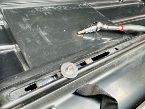 hummer h2 ルーフバー　ルーフキャリア　スノーボード　スキー　キャリ　ラック　ボックス　ジェットバッグ　thule spirit 820 カーメイト　terzo rv inno ハマー　ルーフラック　ルーフキャリア　キャンプ　荷物