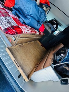 hummer h2 ルーフバー　ルーフキャリア　スノーボード　スキー　キャリ　ラック　ボックス　ジェットバッグ　thule spirit 820 カーメイト　terzo rv inno ハマー　ルーフラック　ルーフキャリア　キャンプ　荷物