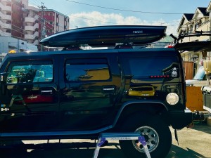 hummer h2 ルーフバー　ルーフキャリア　スノーボード　スキー　キャリ　ラック　ボックス　ジェットバッグ　thule spirit 820 カーメイト　terzo rv inno ハマー　ルーフラック　ルーフキャリア　キャンプ　荷物