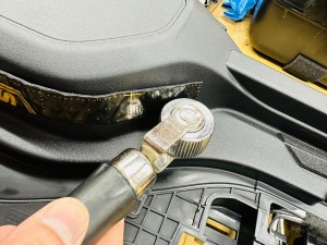 JL WRANGLER JEEP ジープ　ラングラー　スピーカー交換　ツイーター　フルレンジ　ワイドレンジ　ミッドレンジ　ミッドベース　4インチ　3インチ　2インチ　Audible Physics RAM2 RAM3 エンクロージャー　KICKER 音質 カーオーディオ 純正 CarPlay サウンドバー　ダッシュ　ダッシュ上　ツイドラー　ダッシュ下　ルーフ　リアスピーカー　ボックス　エンクロージャー　HOT WIRED 名古屋　ホットワイヤード　オーディブル　インナーバッフル　オリジナル デッドニング　吸音材　調音施工