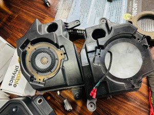JL WRANGLER JEEP ジープ　ラングラー　スピーカー交換　ツイーター　フルレンジ　ワイドレンジ　ミッドレンジ　ミッドベース　4インチ　3インチ　2インチ　Audible Physics RAM2 RAM3 エンクロージャー　KICKER 音質 カーオーディオ 純正 CarPlay サウンドバー　ダッシュ　ダッシュ上　ツイドラー　ダッシュ下　ルーフ　リアスピーカー　ボックス　エンクロージャー　HOT WIRED 名古屋　ホットワイヤード　オーディブル