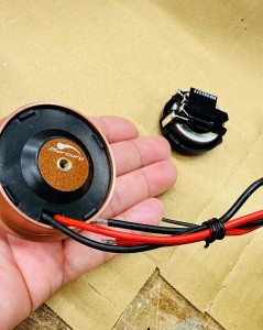 デリカ　D5 スピーカー交換　ツイーター交換　オーディオ　カーオーディオ　デッドニング　ドアスピーカー　音質　静寂性　快適性　ツイーター埋込　埋込加工　フラッシュマウント